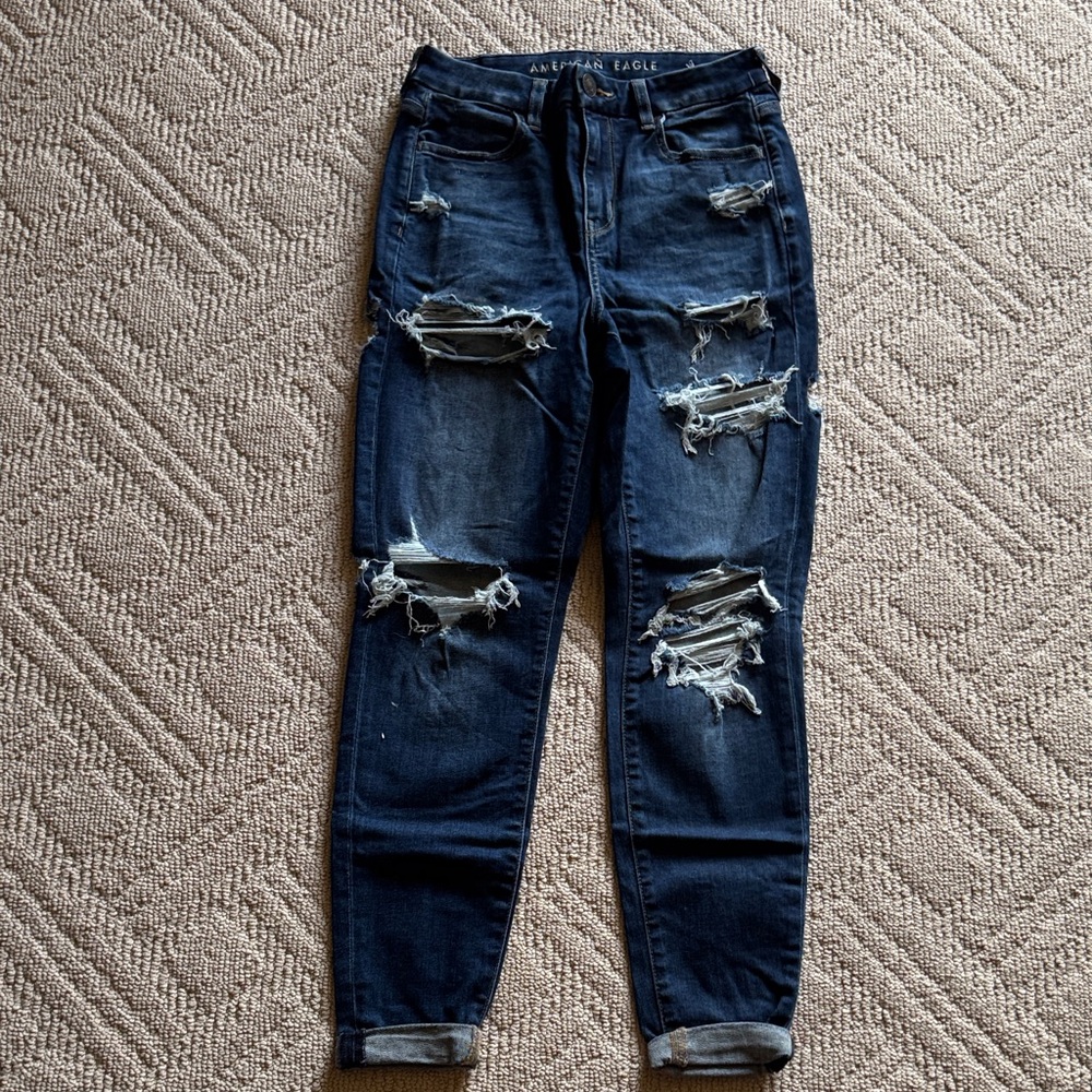 American Eagle Outfitters Women's Ripped Dark Blue Curvy High Rise JeggingJeans